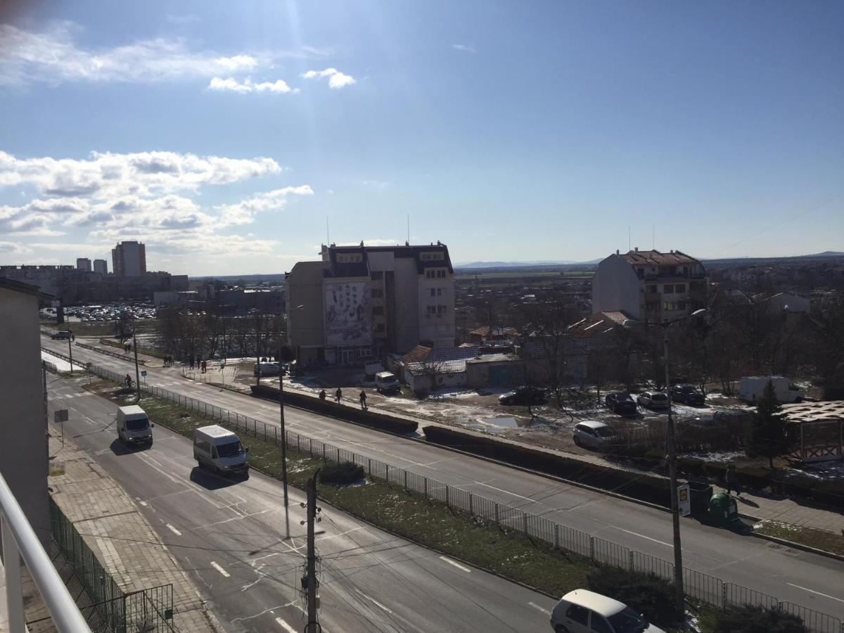Family Hotel - City Hotel Ямбол Экстерьер фото